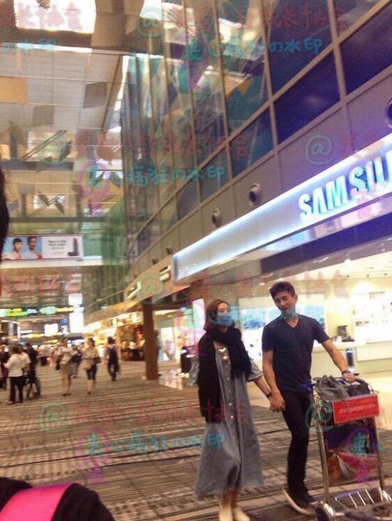 吴奇隆刘诗诗新加坡共度七夕 牵手搭肩好甜蜜