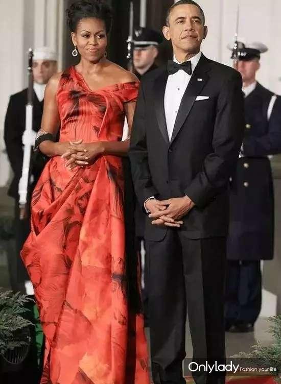 从贫民区女孩到第一夫人 米歇尔·奥巴马又励志衣品也不可小视