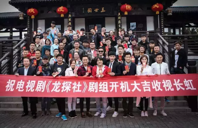 他因《九岁县太爷》《宝莲灯》成名，长大依旧帅气，生活里是学霸