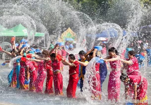 老挝、泰国自驾途中，这条公路美的让人惊心动魄