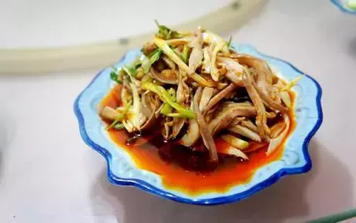 各式各样的凉菜味汁以及100多种广式粤菜酱汁的配方