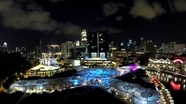 新加坡的夜景，美轮美奂，宛若人间仙境