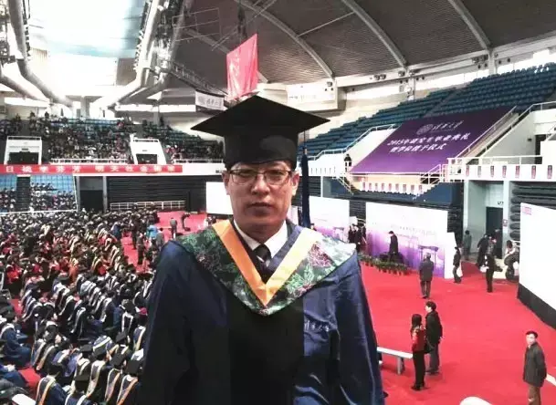 他的同学都是各国顶级富翁，他年纪轻轻空降巴基斯坦让族长拜服！