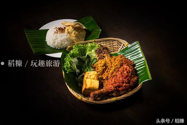 20块钱的路边摊，吃的却是各国最著名的大排档美食