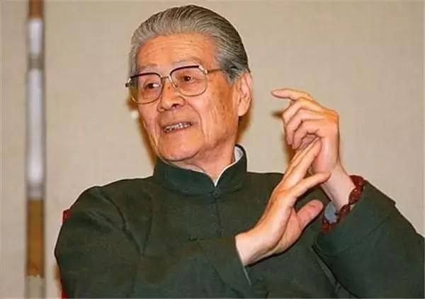 盘点九大版本姜子牙，哪一位最仙风道骨，蓝天野是不是最经典？