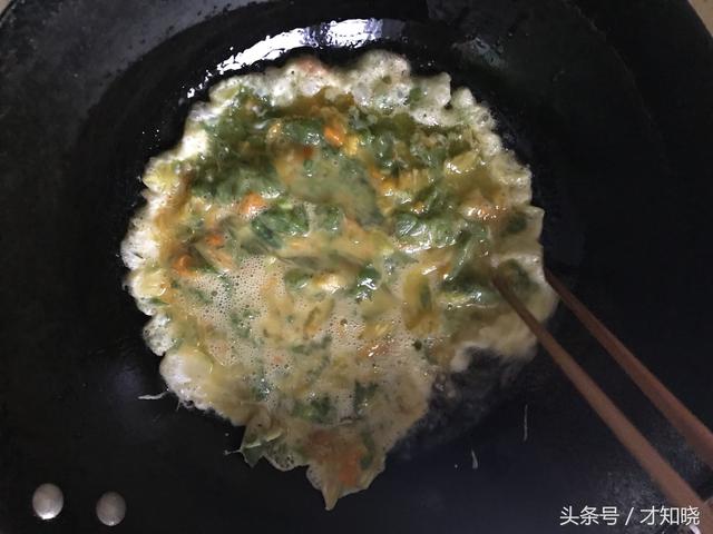 用南瓜花三分钟教你做两个菜，好看好吃还有药用价值