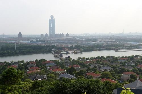 不放弃农耕传统 “中国第一村”回归农田种水稻