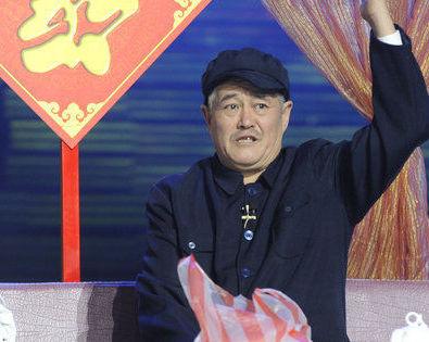 同是赵本山的子女，一个开限量版劳斯莱斯，一个却低调的无人知晓