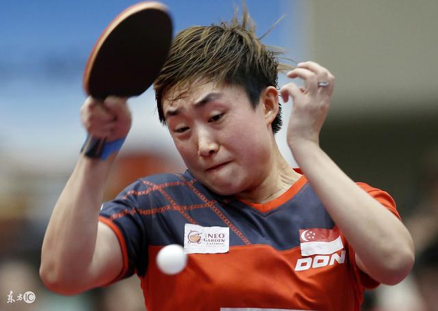 揪心！31岁老将冯天薇为夺冠摔脑震荡 新加坡队抛弃她再被狠批