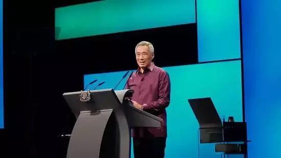 新加坡总理感慨中国电子支付发达：我的部长在上海像个乡巴佬！