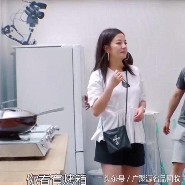 《中餐厅》赵薇同款克罗心斜跨包包的回收价格