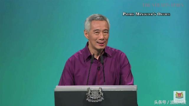 赶超中国！新加坡总理自嘲“乡巴佬”，决定用18个月实现扫一扫