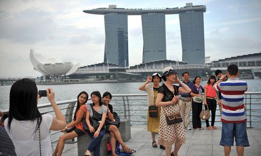 中国女孩在新加坡体验异国风情，过着不同寻常的国外生活