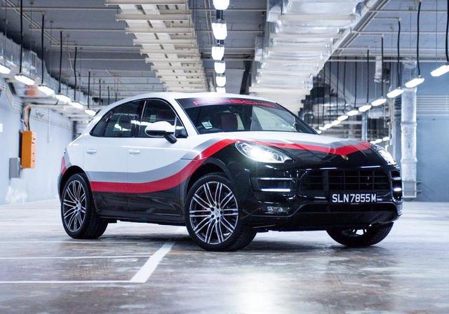 保时捷展出了一款特别的赛车主题的Macan Turbo