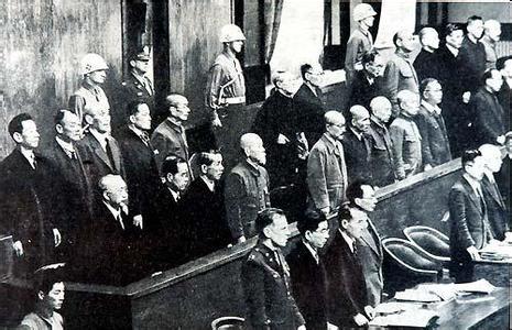 此国要审判日本天皇，美国人说别审了，首席大法官让给你当