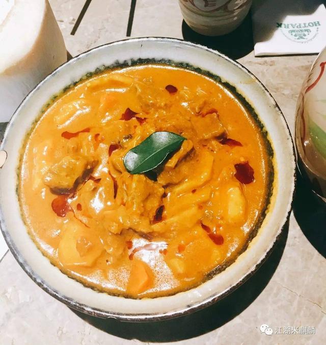 不出国还想在一家店里吃到5国美味菜肴？呵呵丨差评