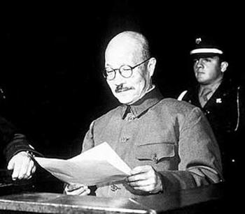 二战日本投降后的七大甲级战犯刽子手 都被绞刑处死 死有余辜