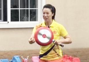 中国女乒二代目霸气 平底锅也能玩转乒乓球 曾被日本逼入绝境