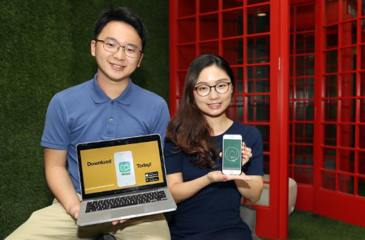 新加坡这对小情侣厉害了，APP帮助你解答数学题