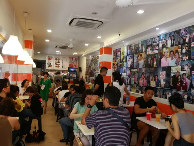 一碗加东叻沙，是去整个新加坡的意义