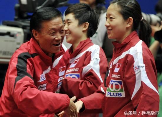 儿子是刘国梁队友他却成国乒死对头 退休后带领新加坡打败中国