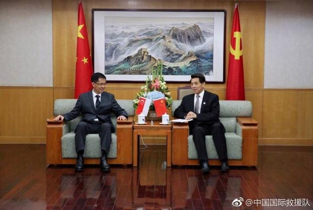 郑国光会见新加坡民防部队总监叶伟德
