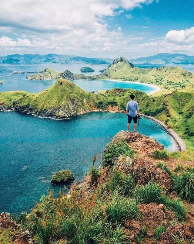 印尼可不仅仅只有巴厘岛，带你去看更美的山和海！