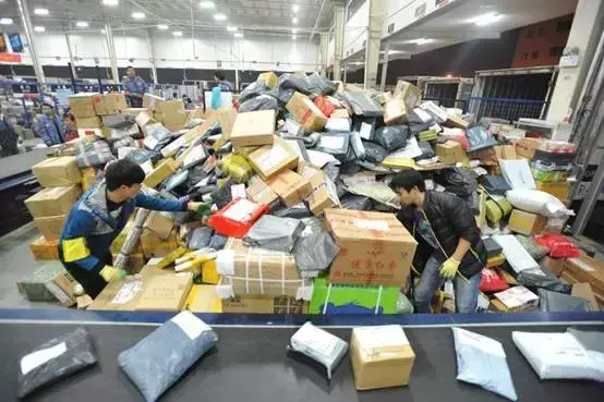 我们才吃了几年外卖，怎么这就成了百年环境问题的元凶了？