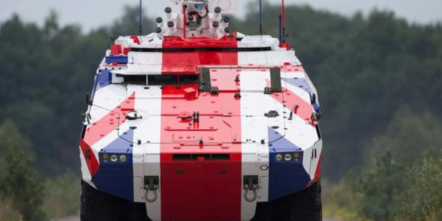 德国向英国推销战车直接涂米字旗讨欢喜 军火销售也谈感情