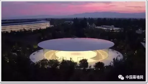 “乔布斯剧院”的建筑设计才惊艳绝伦