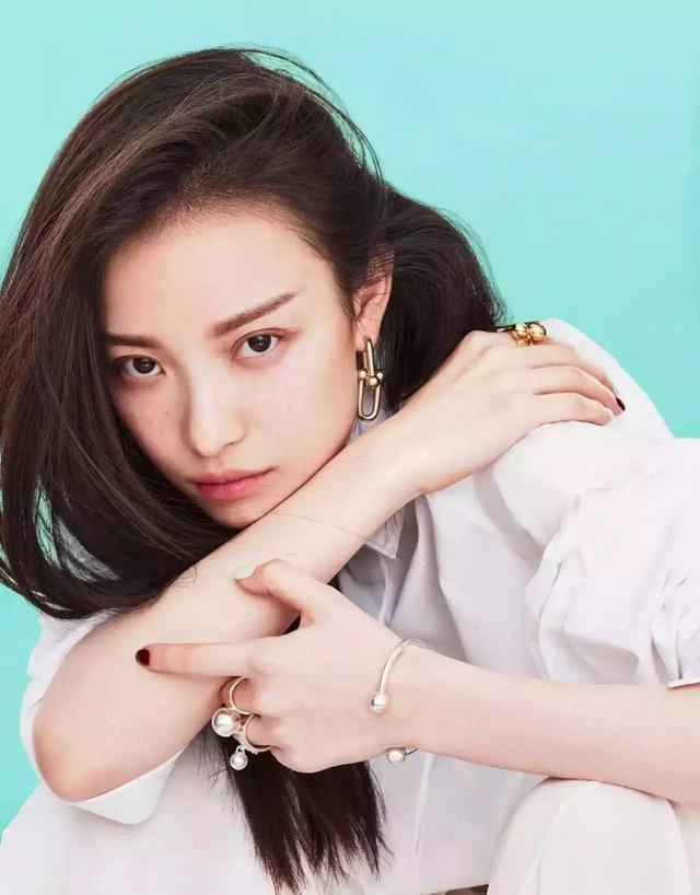 Tiffany卖不动，请Lady Gaga和倪妮都不如赫本
