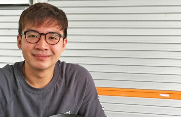 新加坡南大学霸为筹学费，休学卖酿豆腐？