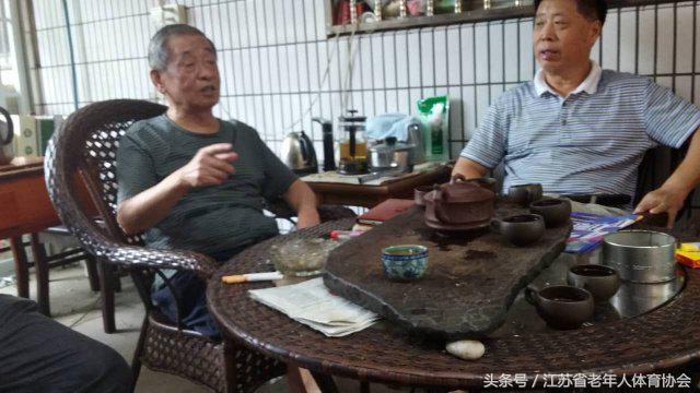 退休22年，他越活越年轻