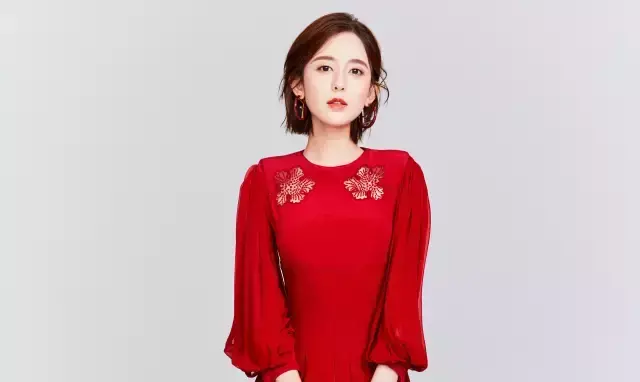 太平鸟目标收入3年内突破200亿；古力娜扎成为Fendi中国区代言人