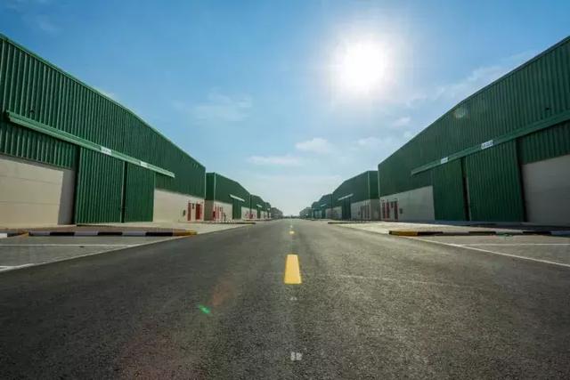 你现在可以考虑去沙迦注册一个公司-哈姆利亚自由区专访