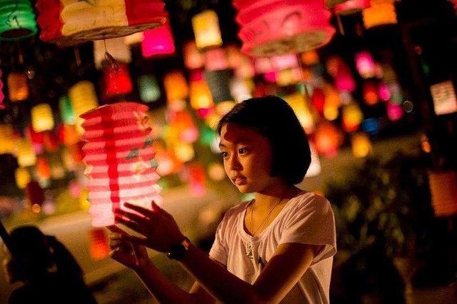 国庆中秋八天假，提前看看亚洲各国的中秋，你会多一些选择