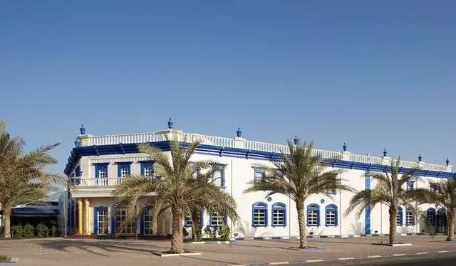 你现在可以考虑去沙迦注册一个公司-哈姆利亚自由区专访