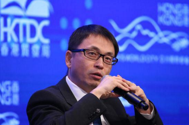 他曾是高考状元 如今成慷慨富豪 为母校捐3亿 公司总部设在新加坡