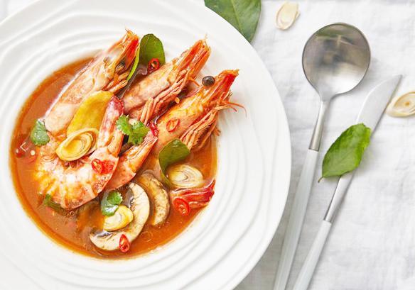 去泰国餐厅必点酸酸辣辣的开胃菜《冬阴功汤》