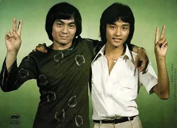 张国荣1977~2003年的发型（八个系列）