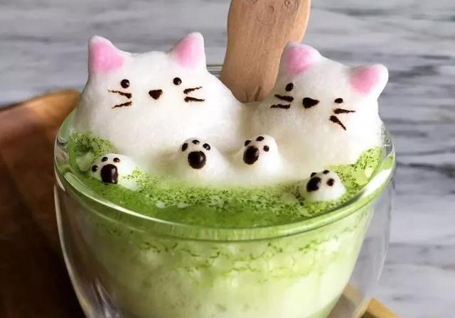 这些又萌又有创意的3D咖啡拉花，出自17岁新加坡女高中生之手