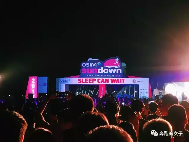 新加坡日落马拉松｜奔跑在无边夜里的隐形真子