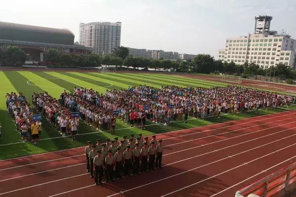 中国百强中学排名公布！四川这13所中学上榜！有你母校吗？