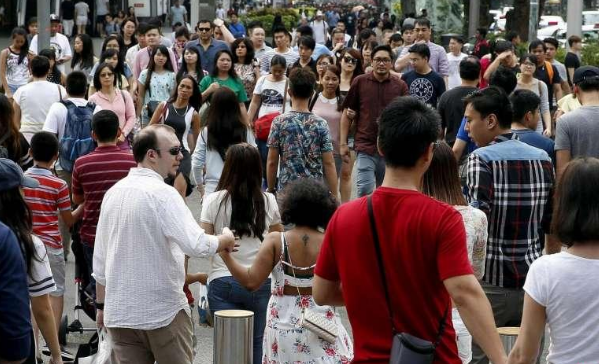 新加坡为迎接中国游客，黄金德士、银联优惠……