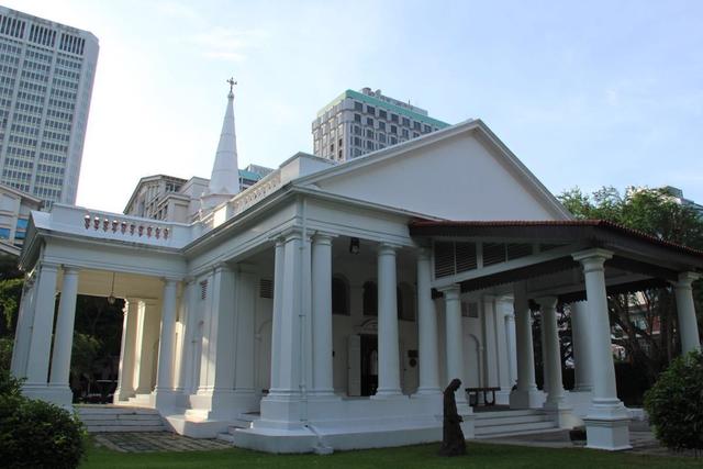 亚洲旅途画册 参观新加坡亚美尼亚教堂 纯白色的教堂显得很圣洁