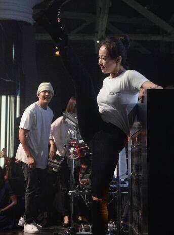 和尼坤组成cp，和陈伟霆尬过舞，现在变成国际大牌的宠儿