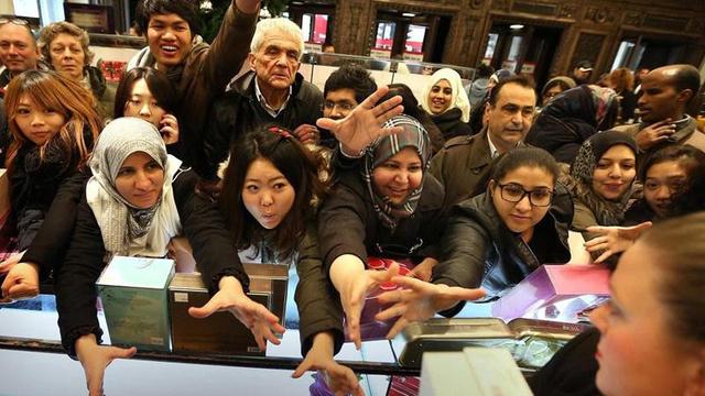 比特币突破9000美元创新高 黑色星期五催生美国人投资热情