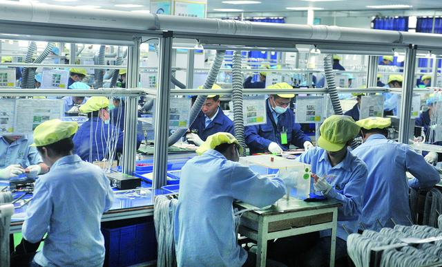 中央、省、市级媒体聚焦通城 新兴产业活力迸发 特色小镇精彩纷呈