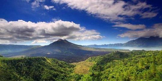 印尼巴厘岛火山喷发导致航班取消 机票普遍可改签