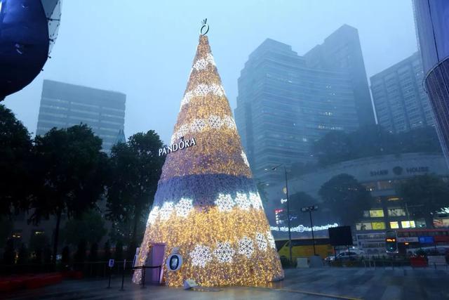 「商业大佬游学纪」凯德的一天，在雨中邂逅新加坡商业